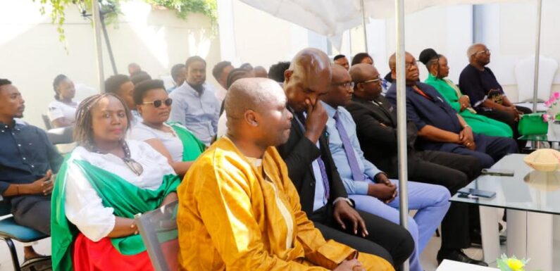 Burundi : le Premier Ministre rencontre la diaspora à Paris, en France