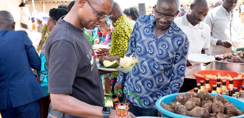 Burundi : Hon. Sinzohagera à fête communale 2023 à Isare