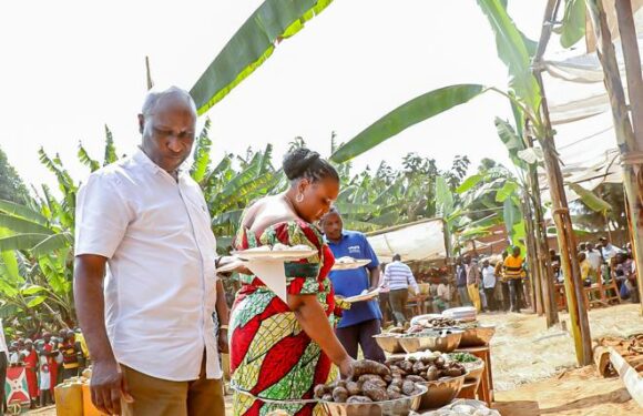 Burundi : Le Premier Ministre à la fête communale à Bukinanyana, Cibitoke