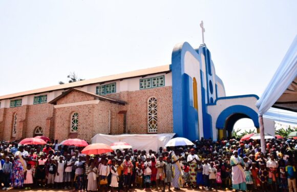 Burundi : Centenaire de la Paroisse Giheta et Tensions Mémorielles