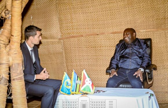 Burundi : Le Président rencontre le FMI à l’enclos sacré du Mwami à Muramvya
