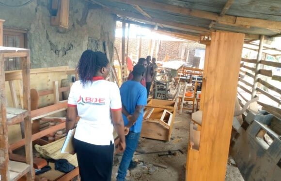 Burundi : AFURNEX, une menuiserie à Bubanza soutenue par la BIJE.