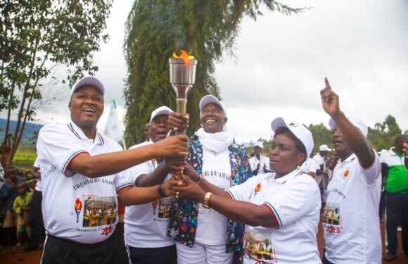 Burundi : La Caravane du Flambeau de la Paix 2023 à Mwaro