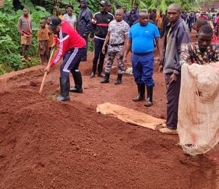 Burundi : TDC – Entretien de la route Nyarunazi-Kobero à Busoni, Kirundo.