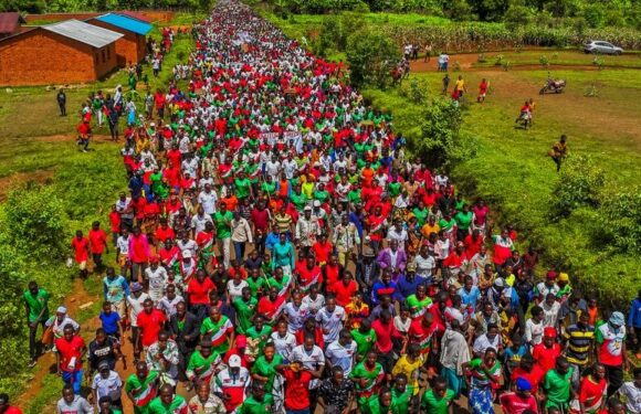 Burundi : Un rassemblement massif du CNDD-FDD à Matana, Burunga.