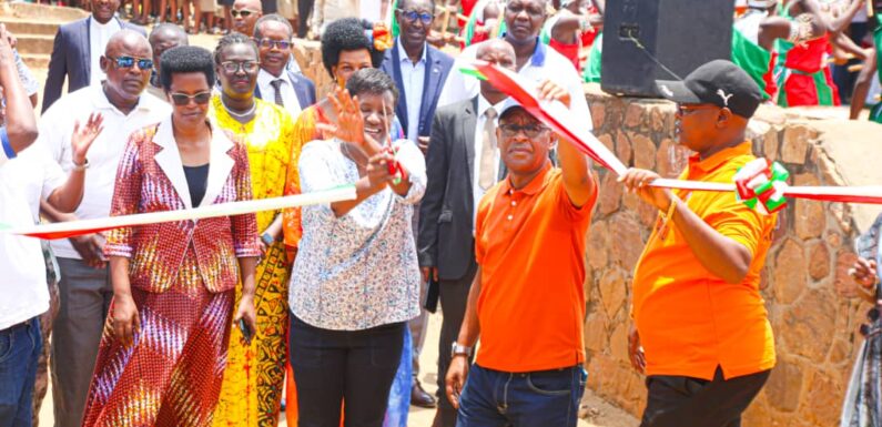 Burundi : L’Ombudsman ouvre l’ECOFO Musaga II à Bujumbura.