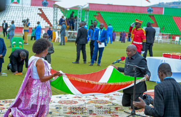 Burundi : Le couple présidentiel clôture 3  jours de louanges et d’actions de grâce