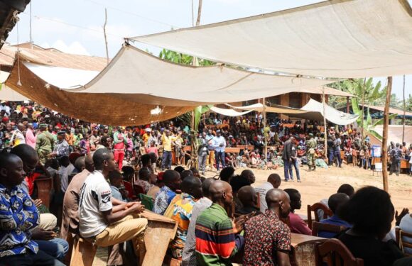 Burundi : Fête communale sur la colline Jerama à Bukinanyana