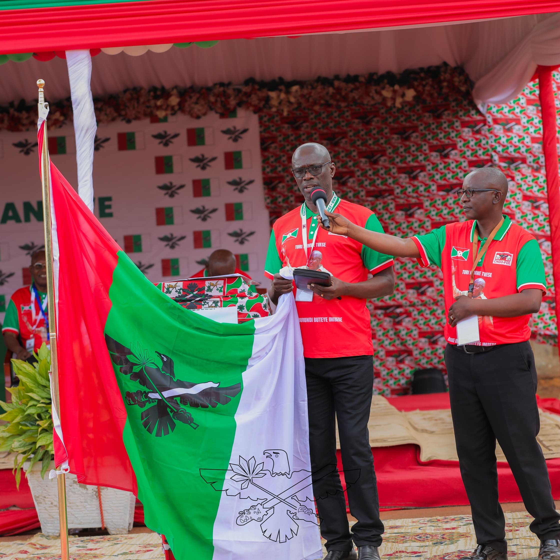 Burundi : Le CNDD-FDD renouvelle sa confiance pour 5 ans à Ndikuriyo