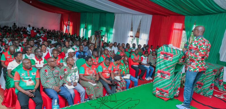 Burundi : Ndikuriyo Révérien en tournée nationale du CNDD-FDD axée socio-économique local