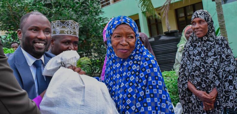 Burundi / Uburundi : Umushikiranganji Hassan Kibeya yifadikanije n’Abaislamu i Bujumbura