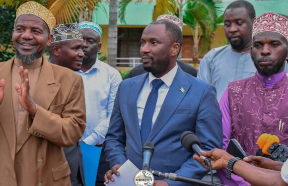 Burundi : Le ministre Hassan Kibeya aux côtés de la communauté musulmane à Bujumbura