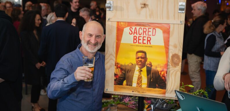 Burundi / Industries culturelles : Le film “Sacred Beer” de  Kavakure John Christian  projeté sur la scène internationale