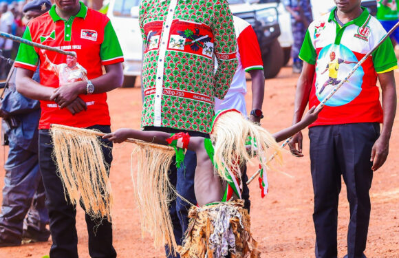 Burundi, Uburundi / Politike : Ndikuriyo Révérien ashikanye ku makomine 41 kuri 42 amaze kugendako mu mezi abiri