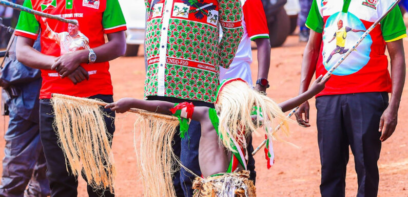 Burundi, Uburundi / Politike : Ndikuriyo Révérien ashikanye ku makomine 41 kuri 42 amaze kugendako mu mezi abiri