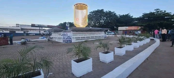 Burundi, Uburundi : Ikibanza c’ubukerarugendo gifise Internet n’Ingoma imurika i Gitega