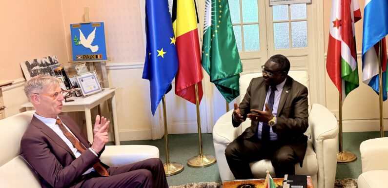 Burundi / Belgique : Ntahiraja Thérence échange avec l’ancien ambassadeur Joseph Smets