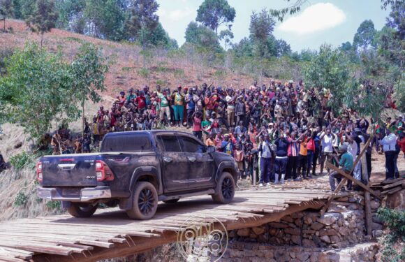 Burundi : Un nouveau pont désenclave 4 collines de Kayanza après 20 ans d’attente